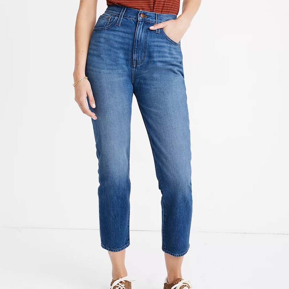 Madewell Mom Jeans in Stratfield Wash
